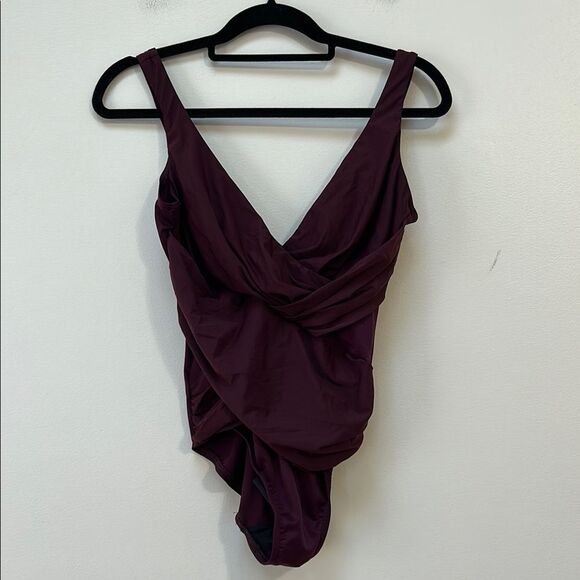 Miraclesuit‎ One piece Swimsuit Maroon Mesh Shaping Slimming Tummy Control - Picture 1 of 8